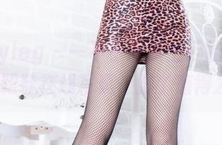Beautyleg - 一不小心踩上云端，Avril的高跟鞋在线写真，脚丫磨得发疼…