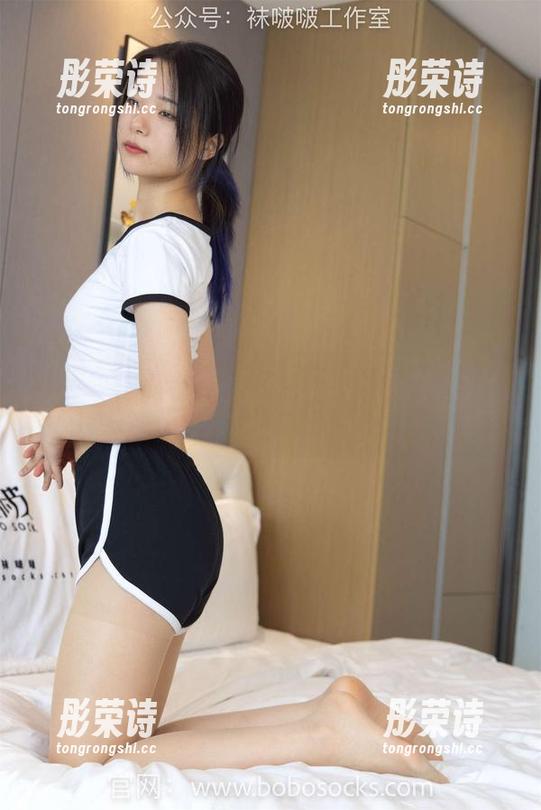BoBoSocks袜啵啵-稚予 BoBoSocks袜啵啵 - 稚予的写真更新,这双脏球鞋竟有独特的“风格”?