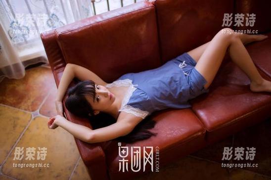 GIRLT果团网-莫雅琪 GIRLT果团网 - 快来点击!网盘中的莫雅琪职业装合集让你眼前一亮