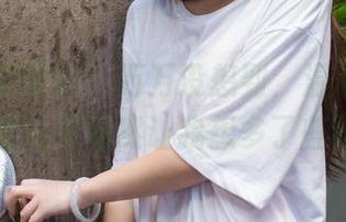IMiss爱蜜社 - 万万没想到,温心怡的女友美图分享居然让我想多了些什么…
