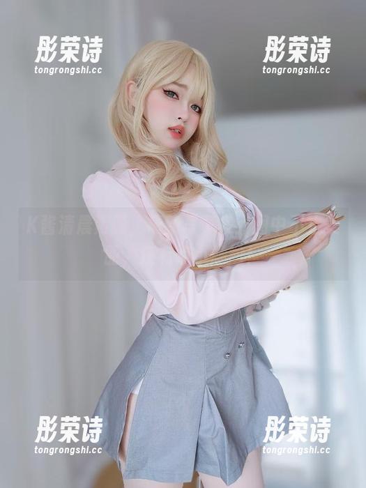 K酱清晨素颜，最新写真集：图中不止美丽，还有点小尴尬！