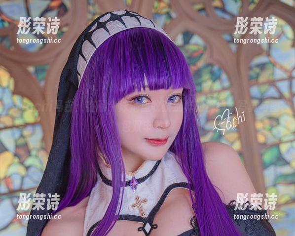 Machi马吉：在哪个泳池里收获别样的视线，写真与图包双丰收！