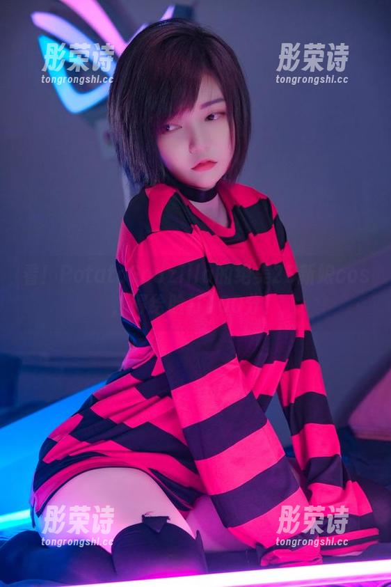 看！PotatoGodzilla的绝美2B新娘cos，得给脸打100分！