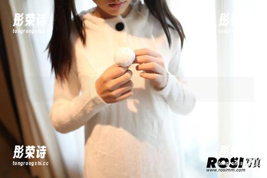 ROSI - 高清作品集，杨晨晨的日常，毫无压力的诱惑感倍增。