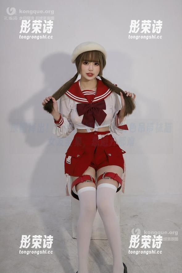 Tina很妖孽呀 原图释出!Tina很妖孽呀的粉色吊带袜猫女友全集,想避开都难