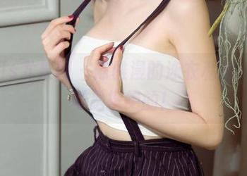 UGirls尤果网 - 陈雅漫的泳衣私拍,资源可是挺绝的!