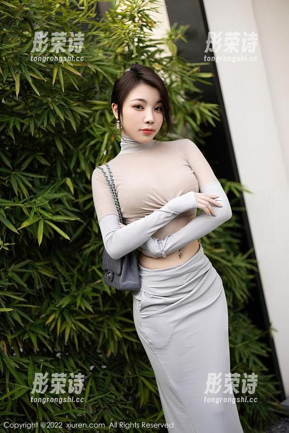 Xiuren秀人网 - Candy糖糖的高清美足写真-每一个角度都想让人多看几眼！