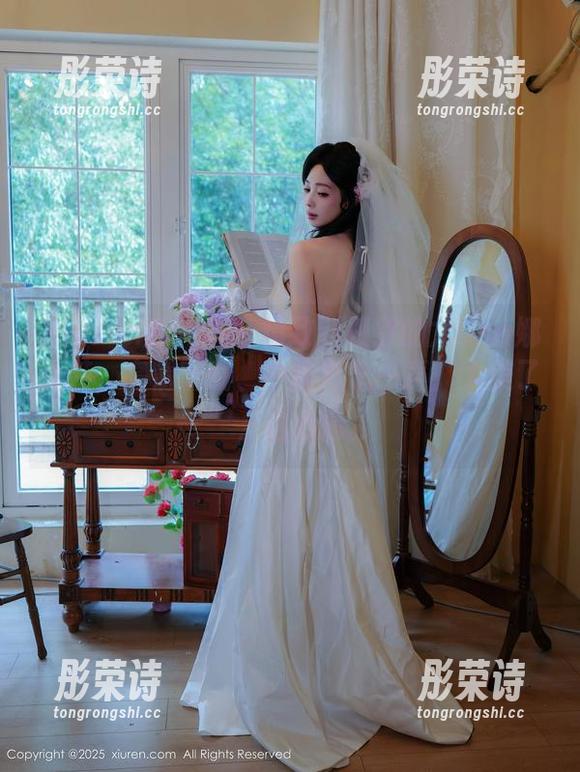 Xiuren秀人网 - 精致到极致的尤Una娜泳装，高清下载、中途默念一声“太美了”，这心情。