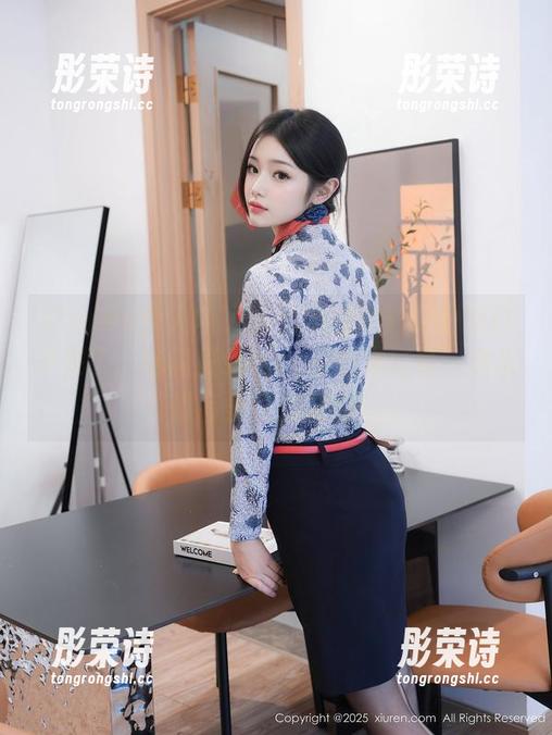 Xiuren秀人网 - 黑丝美腿和翘臀的好日子来了，杨晨晨sugar不怕穿钉鞋，选出最有争议的原图！