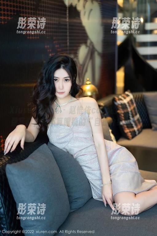 Xiuren秀人网 - 赵惟依coco的眼镜！免费写真，算不算眼镜的“自我介绍”呢？