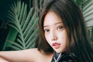 荆棘环绕的愉悦——eloise软软写真资源的颓废之美