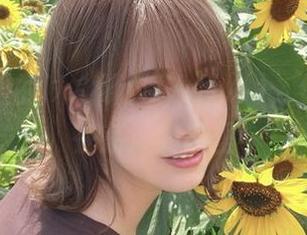 皮衣照里的けん研(けんけん)，偶尔迷失在荡漾的风里