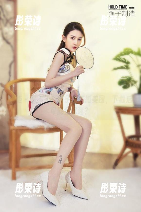 丽柜 - 又来了！团子的美撼美图，下载后可能会沉迷？
