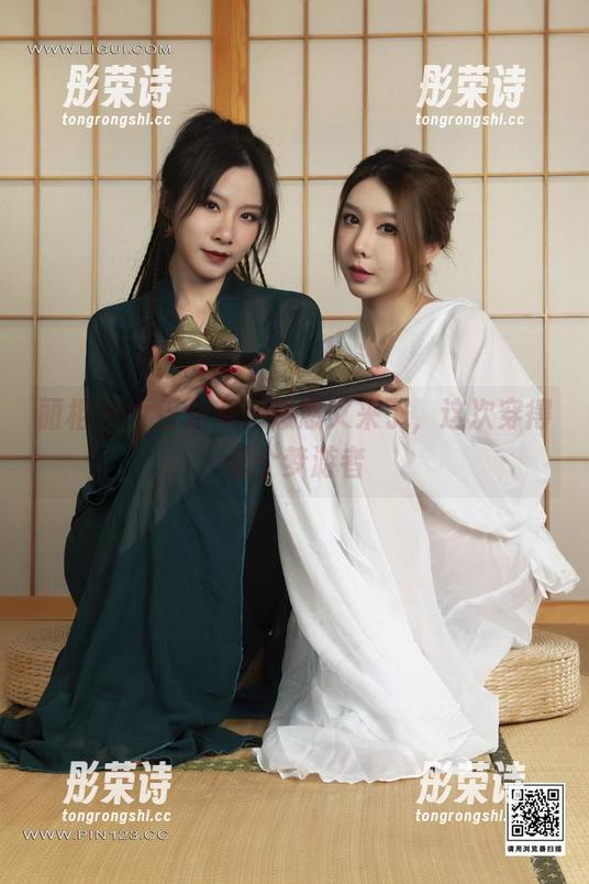 丽柜 - 女王分享：悠悠又来了，这次穿得像个梦游者