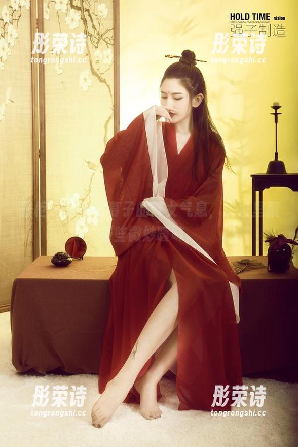 丽柜 - 这一缕慕子的修女气息，图包里藏着些微妙暧昧。