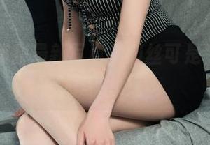 丽柜 - 甜甜最新写真，肉丝可是妥妥的撩人素材呀。