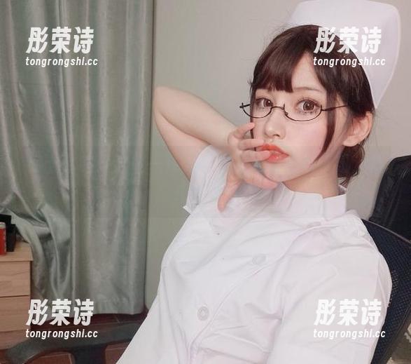 你十七鸽：这是一件无圣光的宿醉毛衣，迅速提升失败感