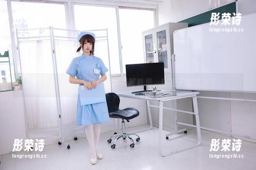 十万珍吱伏特 十万珍吱伏特:在我的透明写真里,连影子都害羞了!