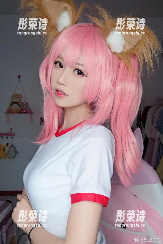 千反田鹿子的礼服美图，更新后真想让人打包带走！