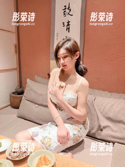微密圈 - 在周妍希的图集中，身材是一种艺术，而我就像个路人甲盲目陶醉。