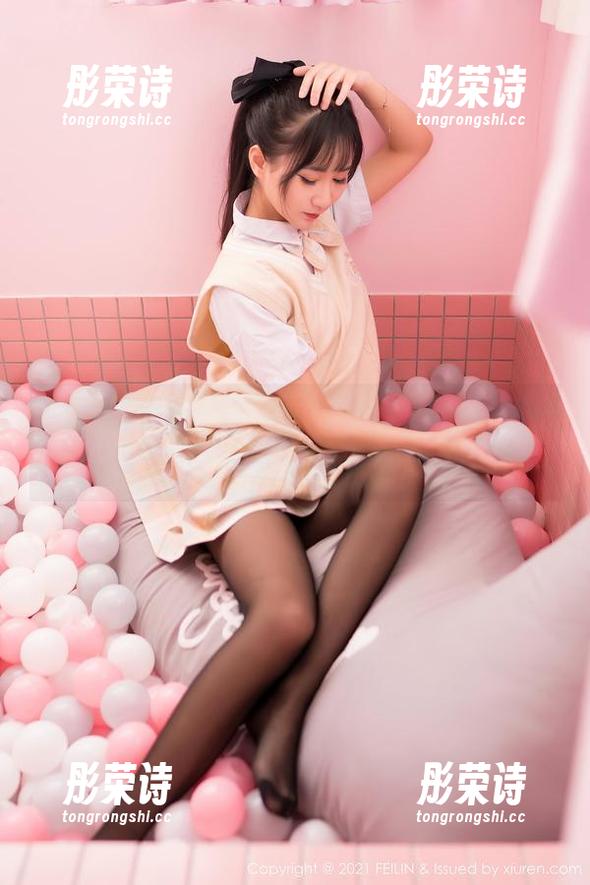 嗲囡囡-施忆佳KITTY 嗲囡囡 - 浴缸里的施忆佳KITTY,更新一波写真集,想不想一边看一边泡?
