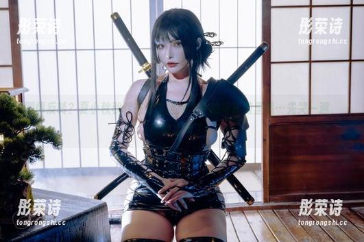 剧情反转？夏小秋秋秋在这警匪游戏中的写真集里哦…先哭一遍，原图太帅了！