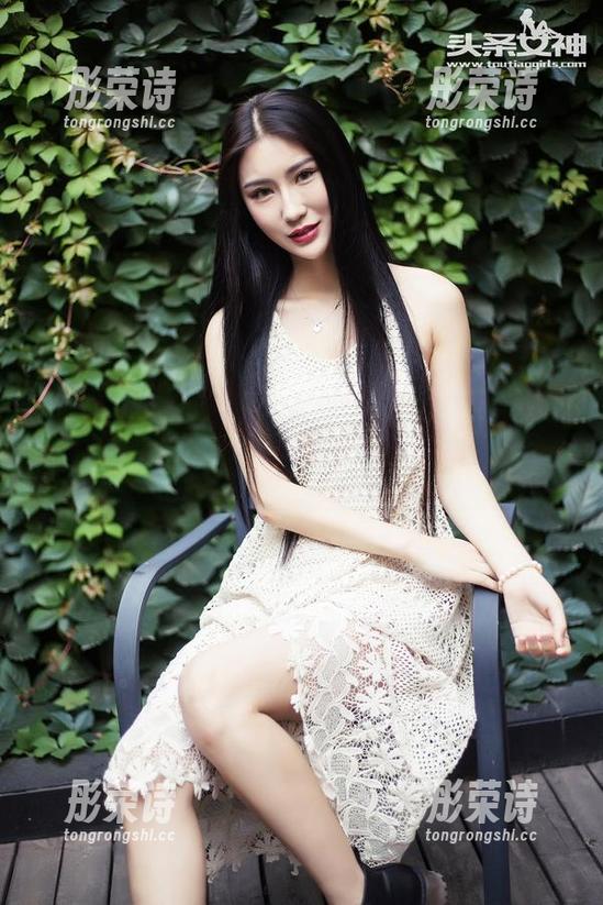 头条女神-coco 头条女神 - 这么好看的原图,Coco你让我以为自己也能当厨娘