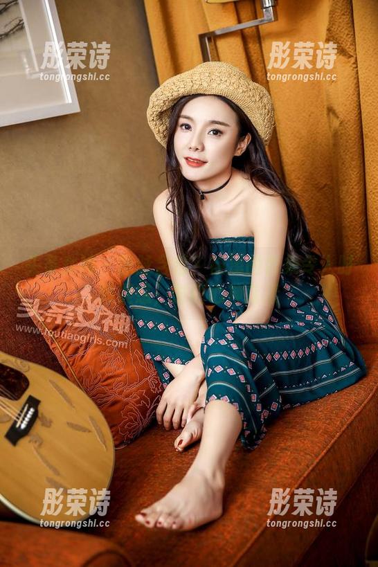 头条女神-筱溪 头条女神 - 脉脉含情?筱溪的合集令人时而疑惑,时而心神荡漾