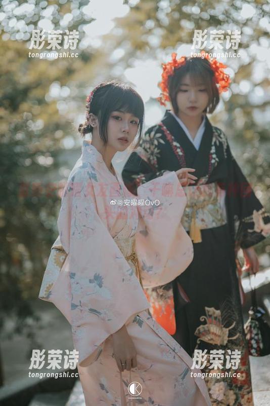 最新安曜曜女友画像，干嘛总让我有种回头的冲动？