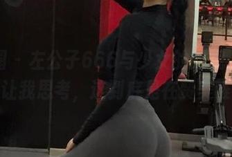 微密圈 - 左公子666与少女的对视，不由得让我思考，这到底是在赞美谁？