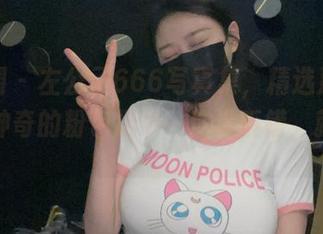 微密圈 - 左公子666写真集,精选那些可爱又神奇的粉色奶牛…你没听错,就是牛。