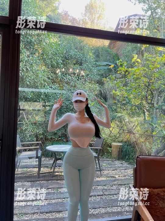 微密圈 - 左公子666女仆套图在此，下载就能有一整天的想象空间呢～