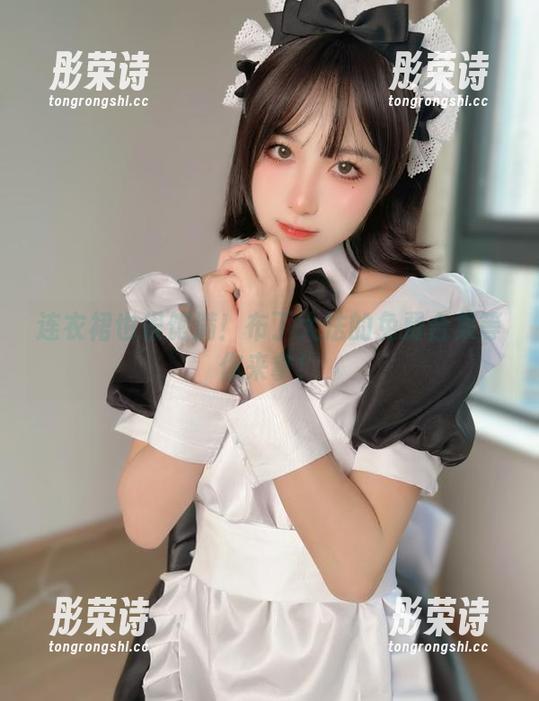 连衣裙也很饱满！布丁大法的免费合集等你来拿！