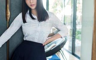 推女郎 - 看到娜露的图包,恍若置身于一个自拍博物馆,方向感全无。
