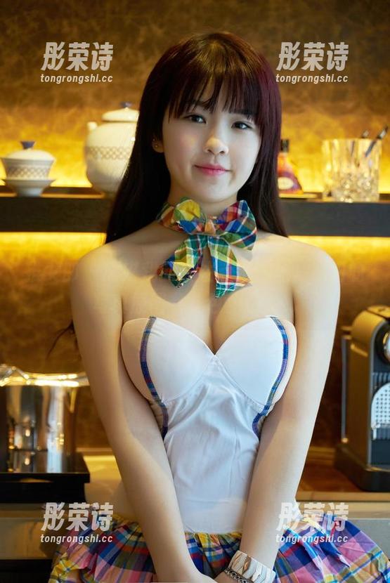 推女郎 - 原来我的关注点是棉袜，易阳的写真原图，打包免费送！