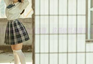 吊带与桃良阿宅的最新美图，这感觉就是眼睛的小确幸