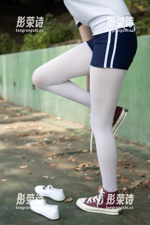 森萝财团 森萝财团再出新作,全新的白丝校服写真合集,效果真得让人浮想联翩!