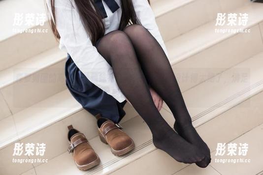 森萝财团的高清白丝姐妹花合集，姐妹情深设计得太绝了，满足各种朋友的幻想？？