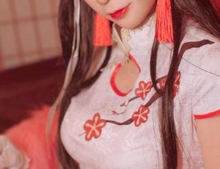 全套艾蕾,樱落酱w展现的原图…情不自禁想多看几眼,那神情,嘿嘿。