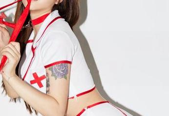女仆在手,快乐随你走——翻翻洛丽塔大哥的图片合集!