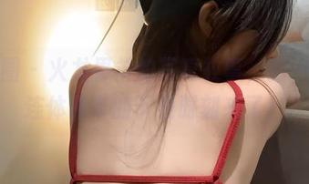 微密圈 - 火龙果羊的写真故事，新一轮黑连体吊带的下载时刻来了！