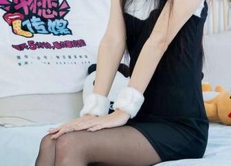 物恋传媒 - 看小茶的婚纱写真，图集里偷偷溜出的小花招？