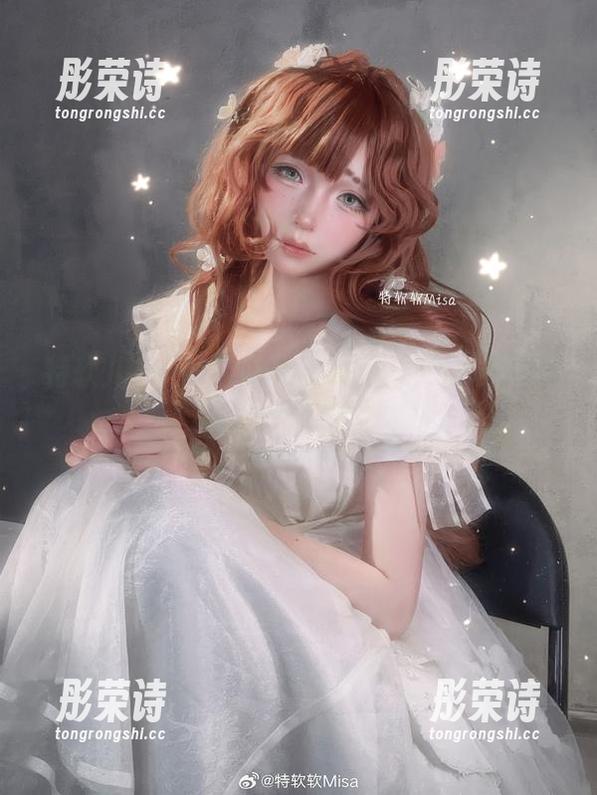 特软儿Sona的办公室写真合集：试试在认真中找乐趣！