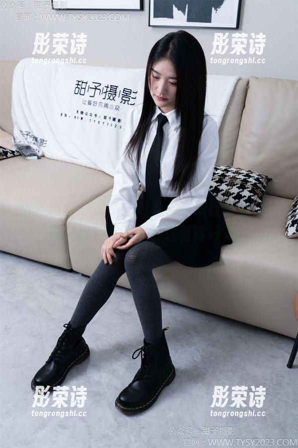 甜予摄影 - 璇璇的私拍，高跟鞋合集，时不时就停下来想，这鞋真好看。