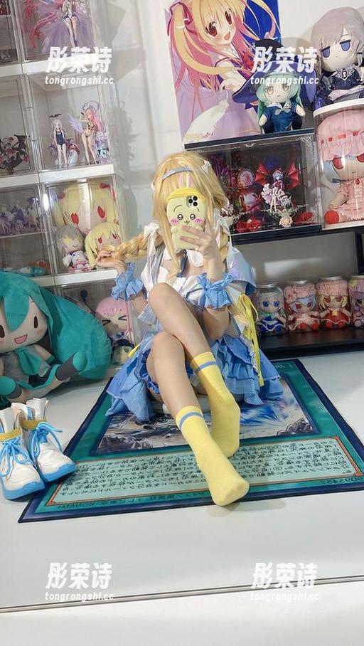 白栎Shirly 白栎Shirly的写真集分享:在碧蓝的海洋中找塔什干的原皮吧!