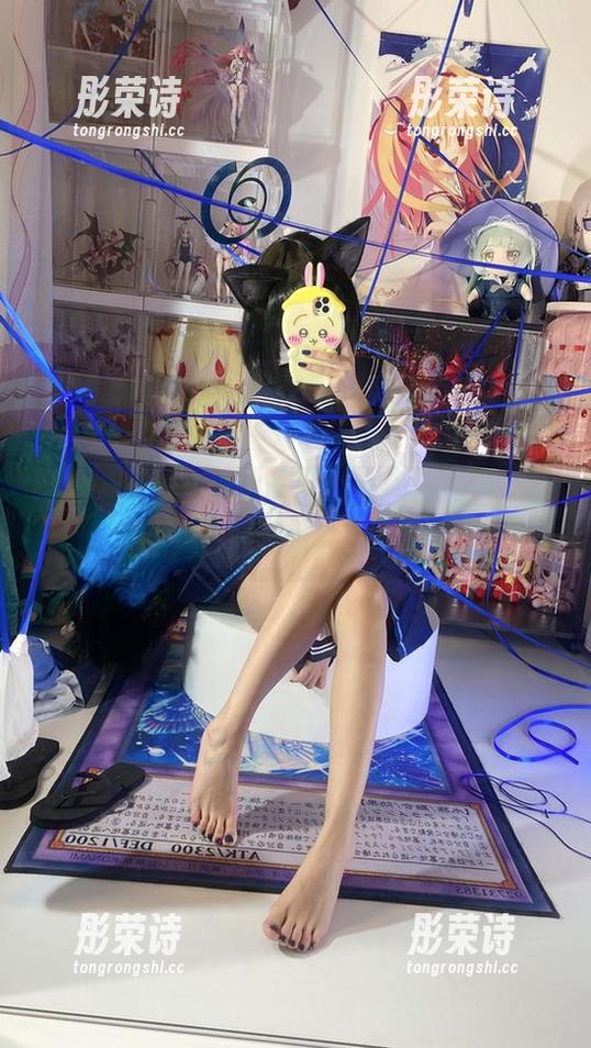 在图库中翻找属于白栎Shirly的婚纱，真是个意外的“婚礼”演奏会。