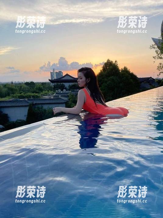 微密圈 - 这组高清写真，禅雨儿Lynne和天台的结合，恍若时光的流浪者，妙不可言。