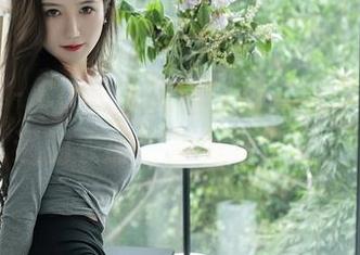 秀人网 - Candy糖糖白衬衫合集:最普通的衣服,却藏着个迷。