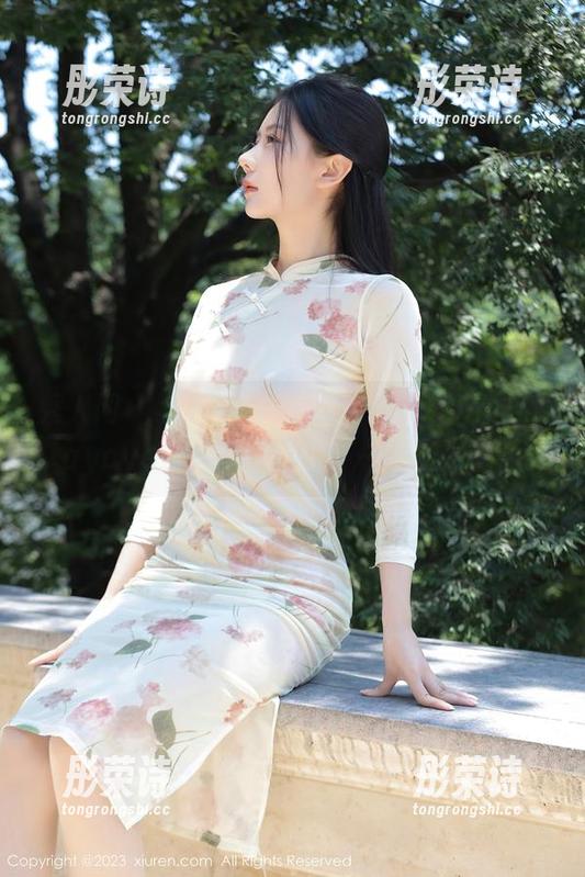秀人网-张优ayoyo 秀人网 - 我以为黑白只是简单,却在张优ayoyo原图里看到了不一样的灵魂。