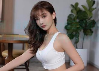 秀人网 - 看张思允Nice的三亚旅拍，真是应了那句话，高清照片都带海风的味道。